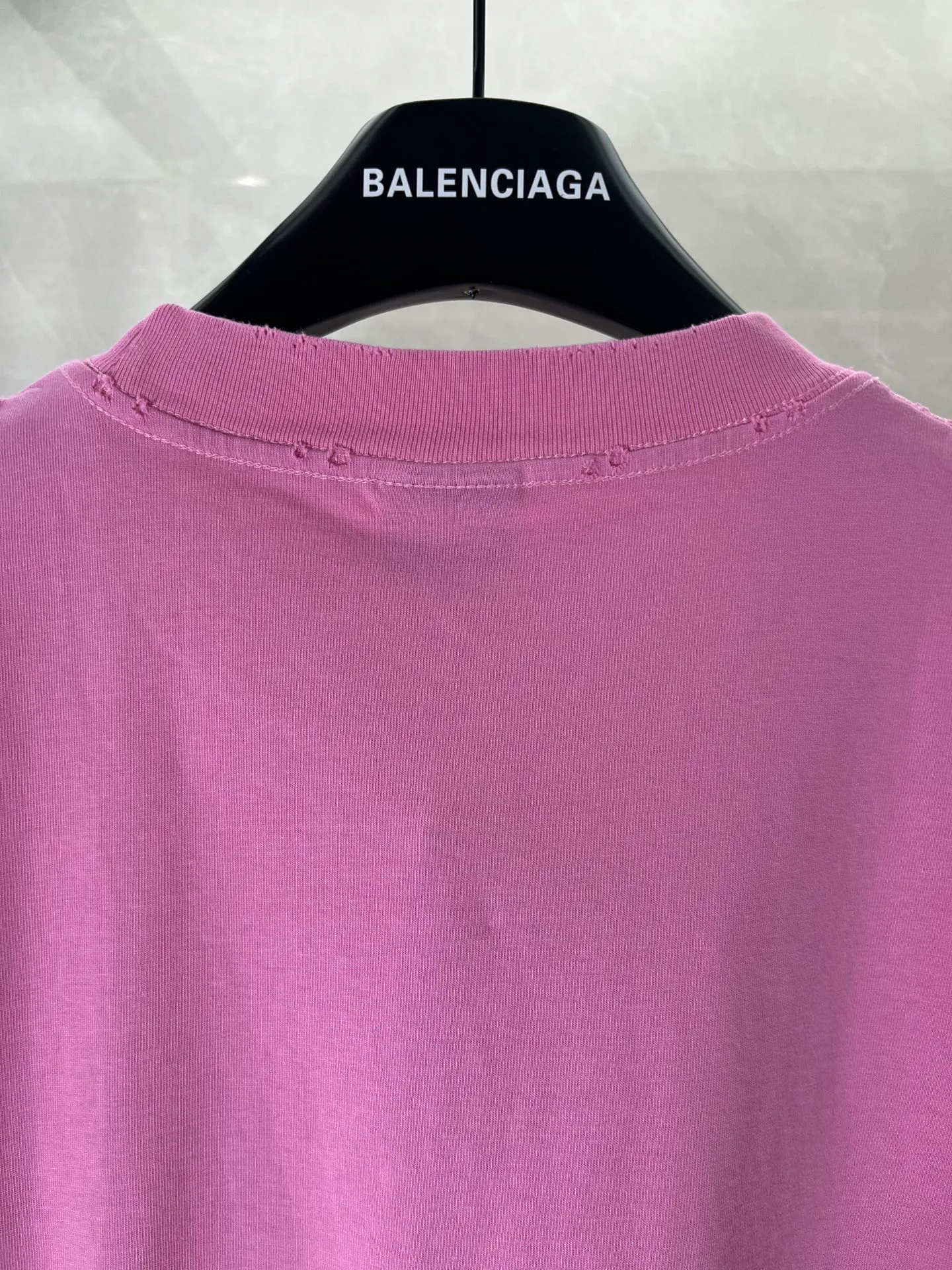 P115💰 -BALENCIAGA- 、 300 . Retro 、 、 、 not been done 、 ，Retro ， 15s ; 32s 。 、Breathable 、 Wear-Resistant ， 。Retro ， Retro ， ， 。 ， ， ， 。 notbeen done ， ， ， 。 ， 、 ， ， 。 ， ， ， 、 。 。 ， 。 oversize ，oversize ， ， ， 、 、 ， 。 ， ， 。 :Pink Sizes:XS-L